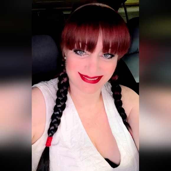 Meet your Posher, Jules - Picture 8 of 8